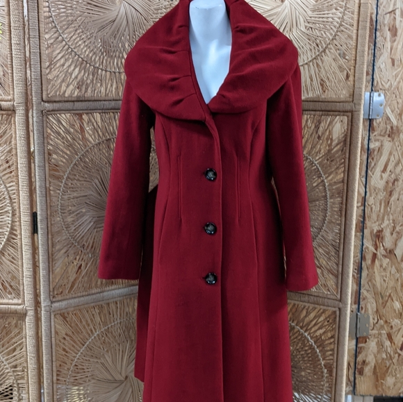 Calvin Klein - Picture 3 of 9